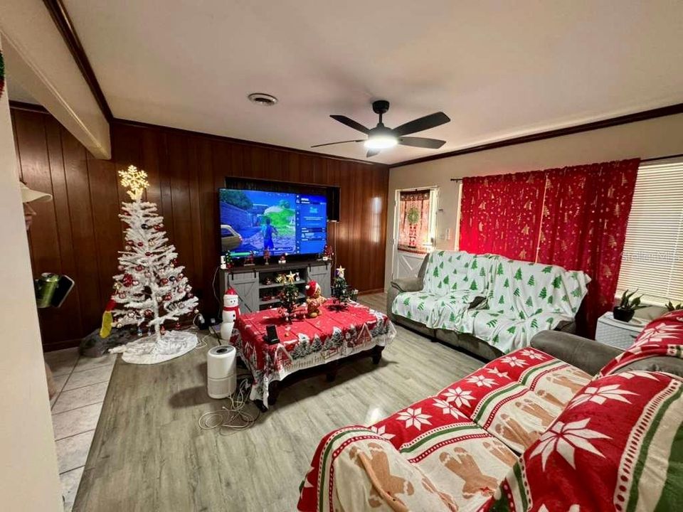 待售: $249,900 (3 贝兹, 1 浴室, 1266 平方英尺)