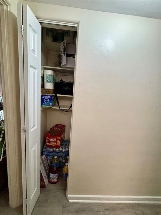 待售: $249,900 (3 贝兹, 1 浴室, 1266 平方英尺)