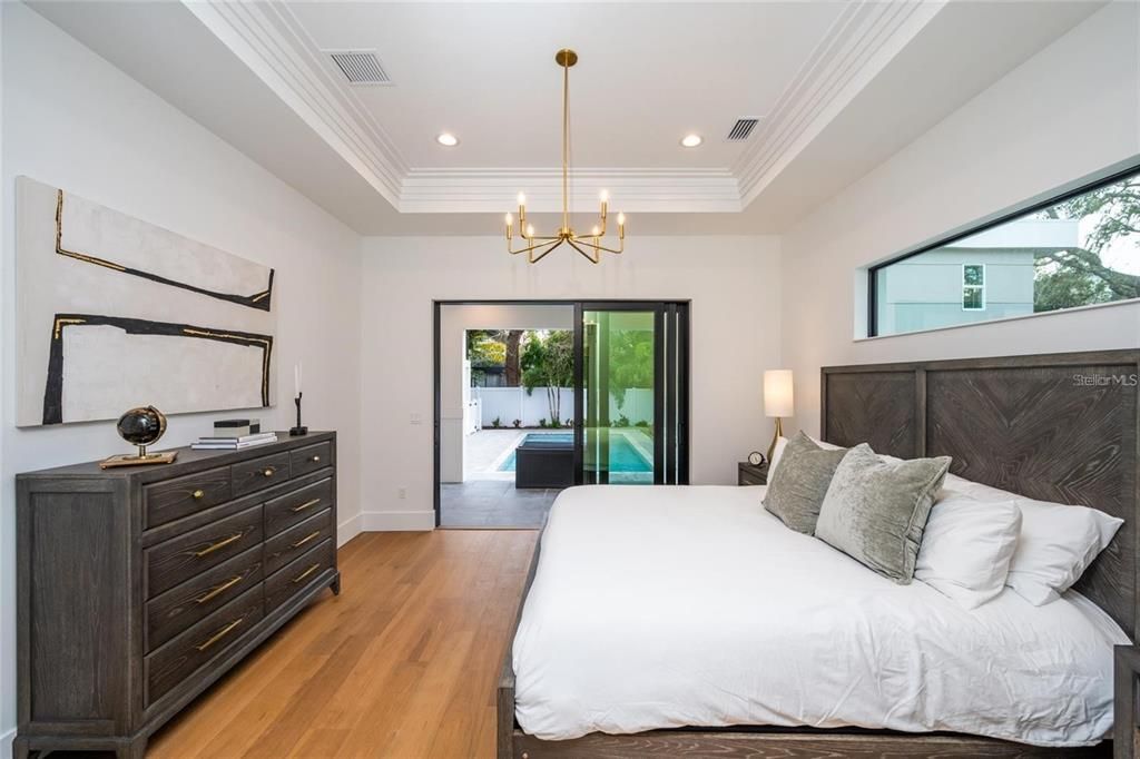 На продажу: $1,775,000 (6 спален, 4 ванн, 2743 Квадратных фут)