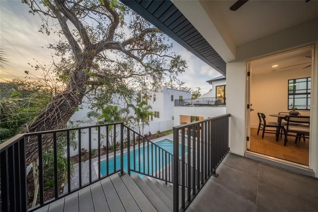 На продажу: $1,775,000 (6 спален, 4 ванн, 2743 Квадратных фут)