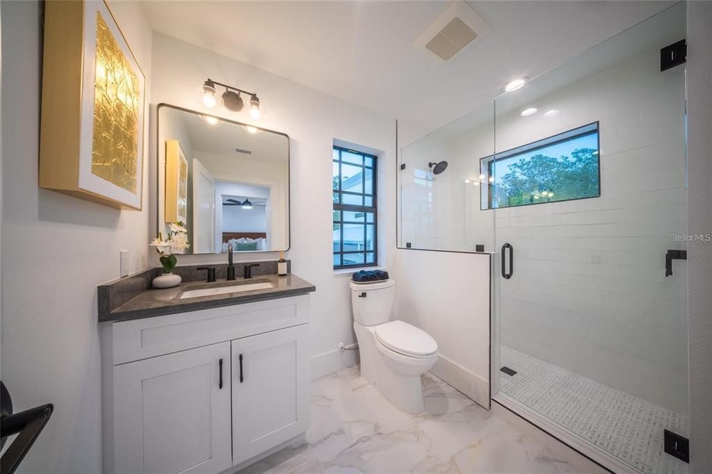 На продажу: $1,775,000 (6 спален, 4 ванн, 2743 Квадратных фут)