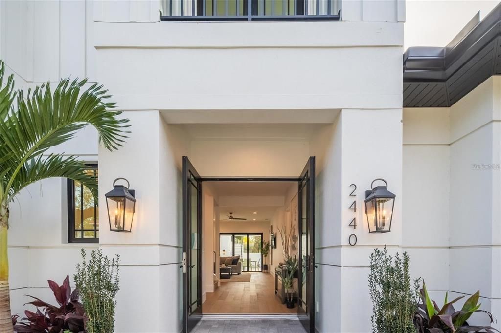 На продажу: $1,775,000 (6 спален, 4 ванн, 2743 Квадратных фут)