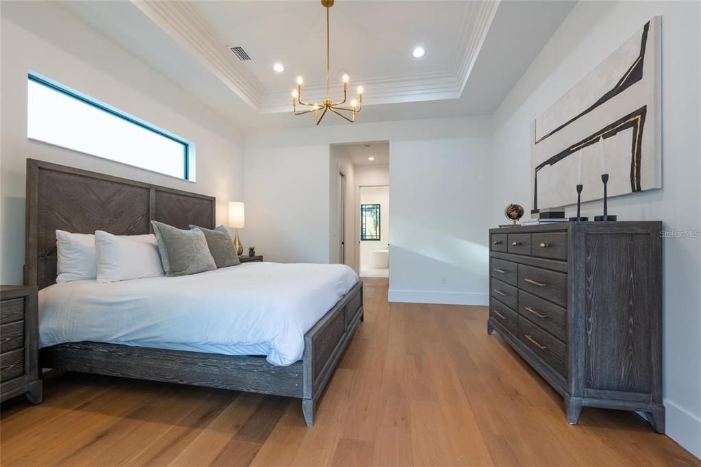 На продажу: $1,775,000 (6 спален, 4 ванн, 2743 Квадратных фут)