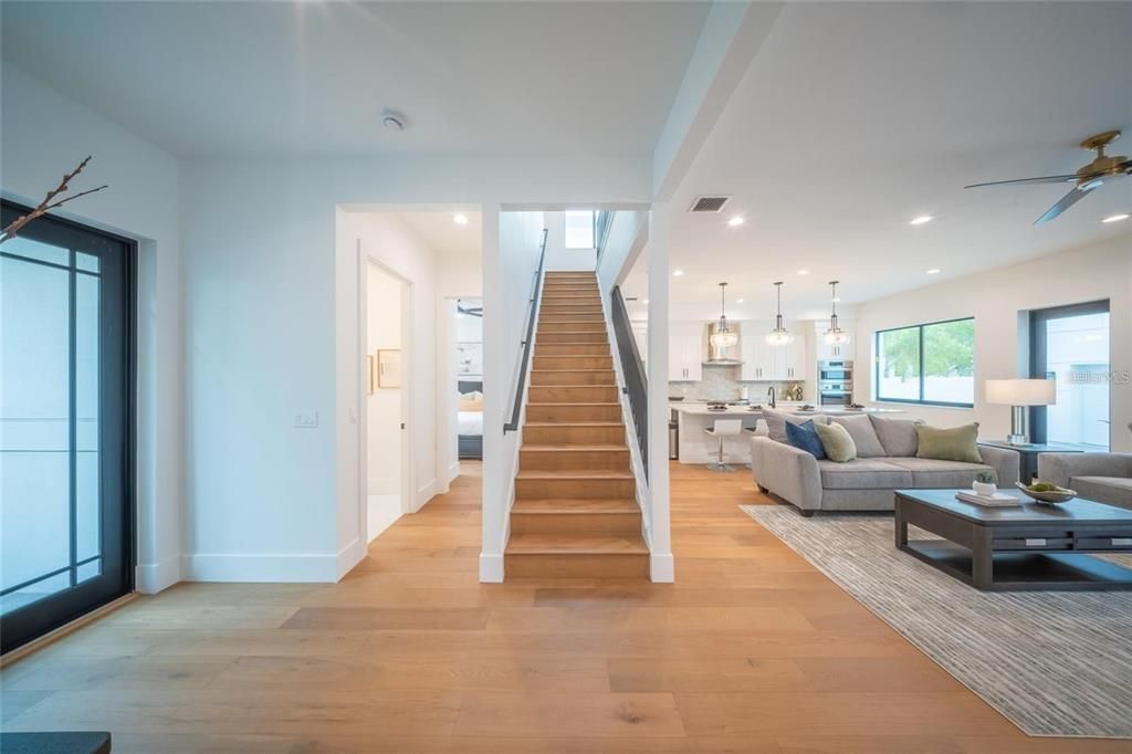 На продажу: $1,775,000 (6 спален, 4 ванн, 2743 Квадратных фут)