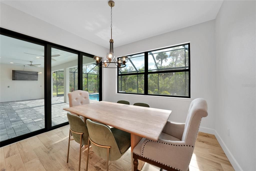 На продажу: $689,900 (4 спален, 2 ванн, 2177 Квадратных фут)