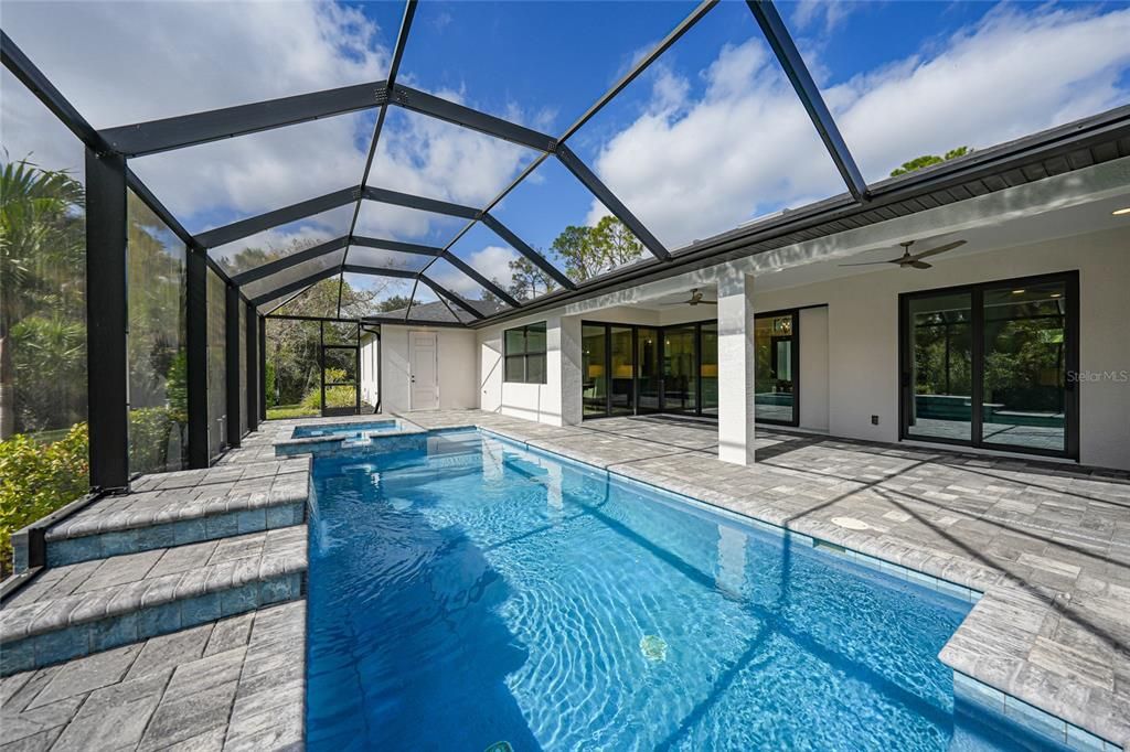 На продажу: $689,900 (4 спален, 2 ванн, 2177 Квадратных фут)