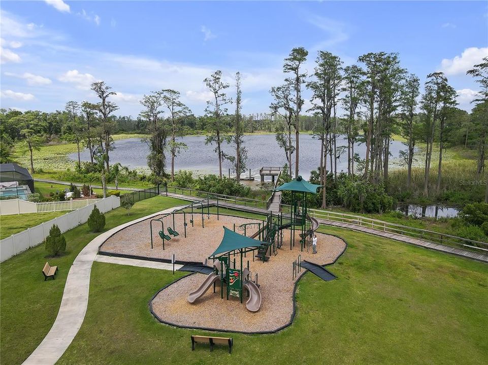 En Venta: $535,000 (4 camas, 3 baños, 2143 Pies cuadrados)