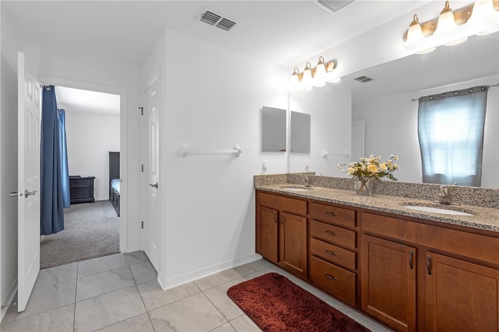 En Venta: $535,000 (4 camas, 3 baños, 2143 Pies cuadrados)