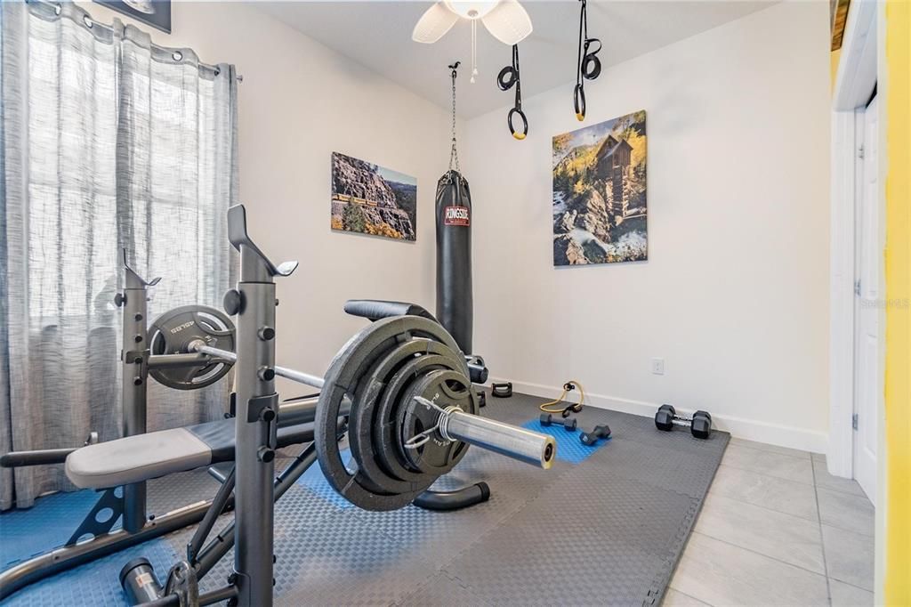 For Rent: $2,800 (3 beds, 2 baths, 1932 Square Feet)