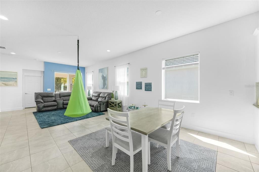 For Rent: $2,800 (3 beds, 2 baths, 1932 Square Feet)