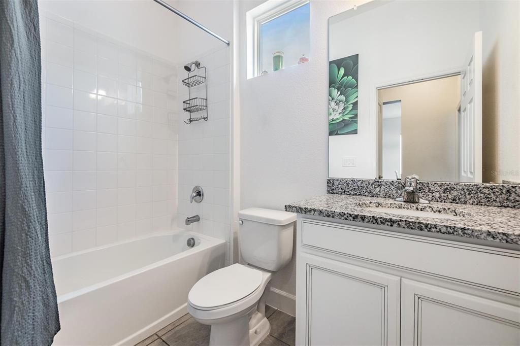 For Rent: $2,800 (3 beds, 2 baths, 1932 Square Feet)