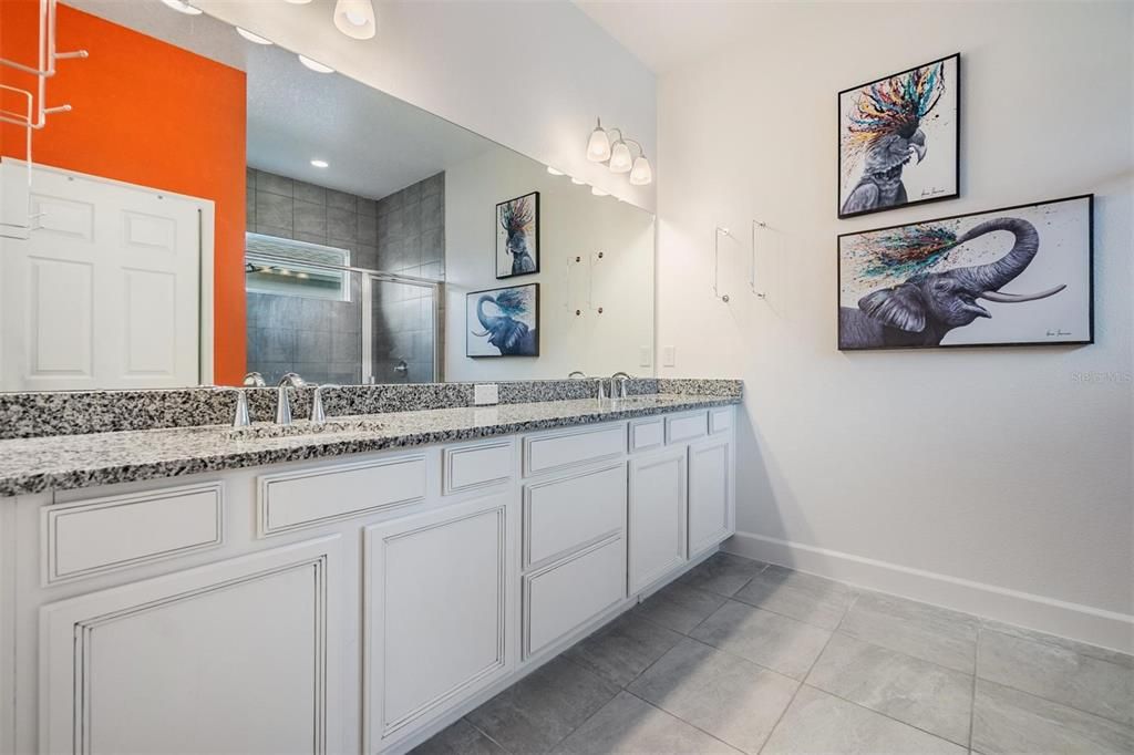 For Rent: $2,800 (3 beds, 2 baths, 1932 Square Feet)