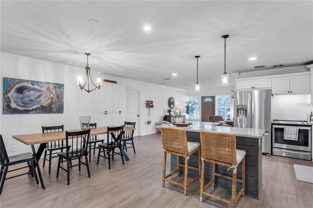 For Sale: $435,000 (3 beds, 2 baths, 1634 Square Feet)