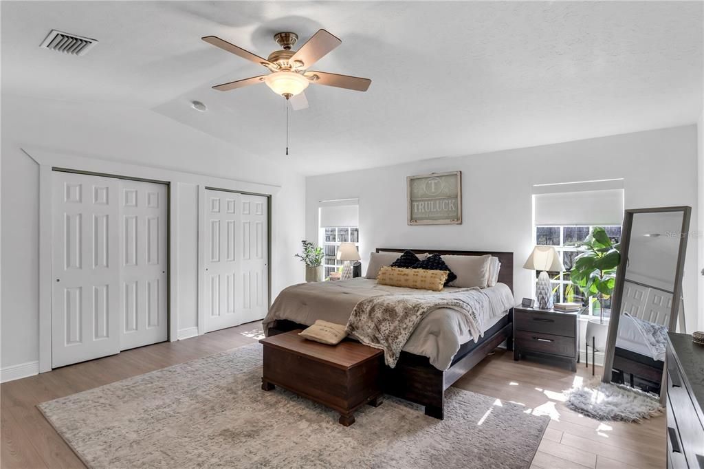 For Sale: $435,000 (3 beds, 2 baths, 1634 Square Feet)