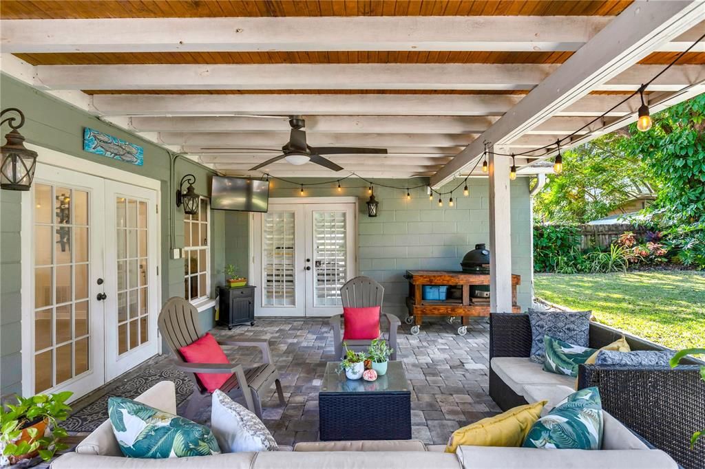 For Sale: $435,000 (3 beds, 2 baths, 1634 Square Feet)