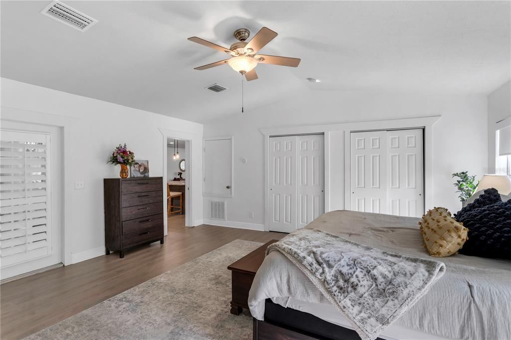 For Sale: $435,000 (3 beds, 2 baths, 1634 Square Feet)