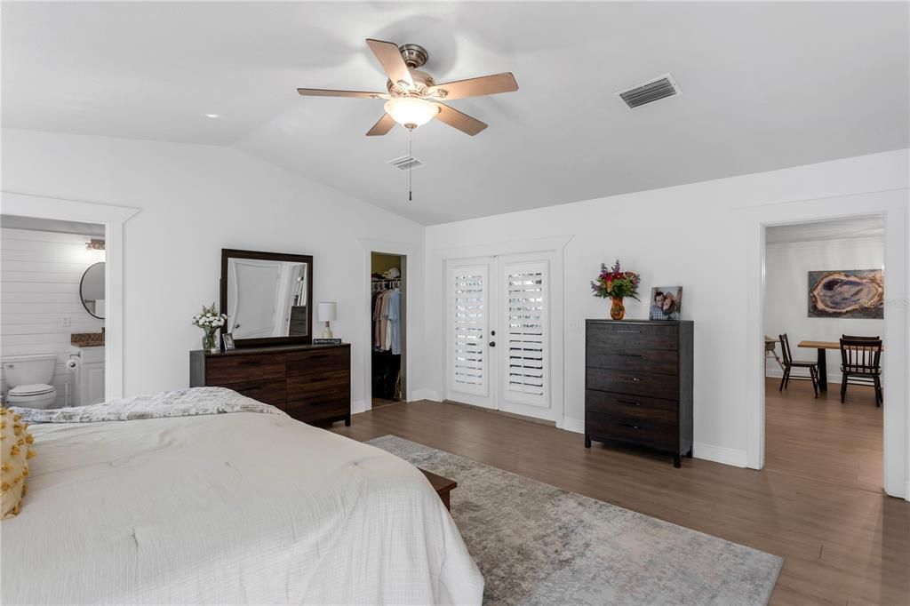 For Sale: $435,000 (3 beds, 2 baths, 1634 Square Feet)