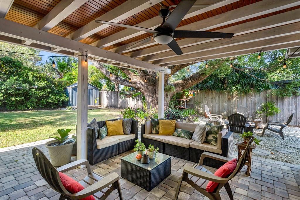 For Sale: $435,000 (3 beds, 2 baths, 1634 Square Feet)