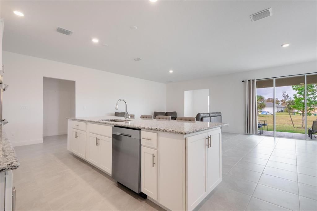 For Sale: $394,680 (3 beds, 2 baths, 2024 Square Feet)