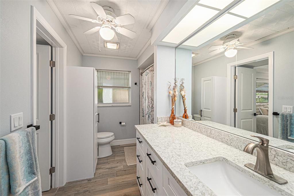 For Sale: $1,250,000 (2 beds, 2 baths, 1992 Square Feet)