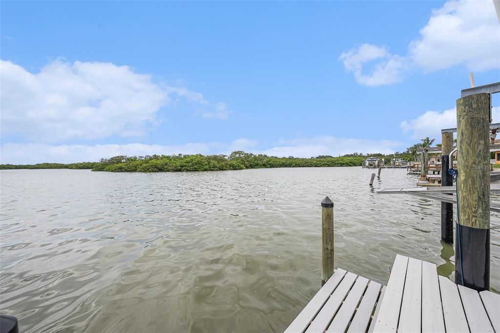 For Sale: $1,250,000 (2 beds, 2 baths, 1992 Square Feet)