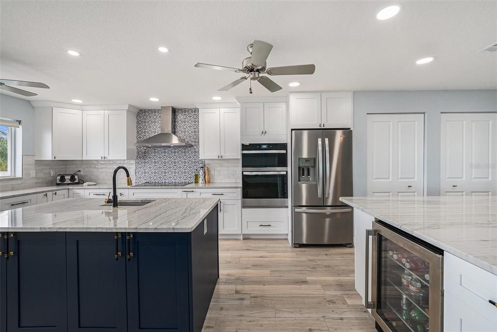 For Sale: $1,250,000 (2 beds, 2 baths, 1992 Square Feet)