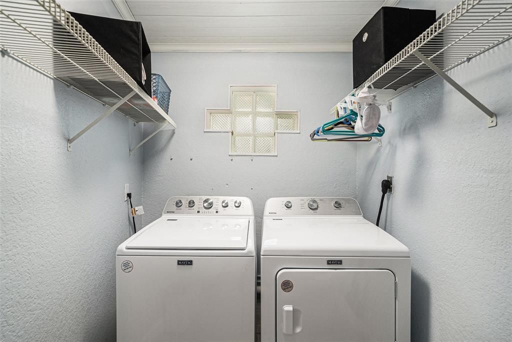 For Sale: $1,250,000 (2 beds, 2 baths, 1992 Square Feet)