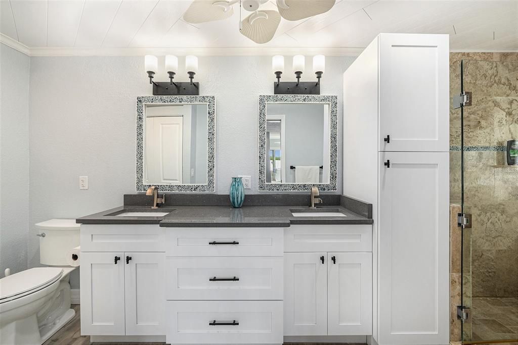 For Sale: $1,250,000 (2 beds, 2 baths, 1992 Square Feet)