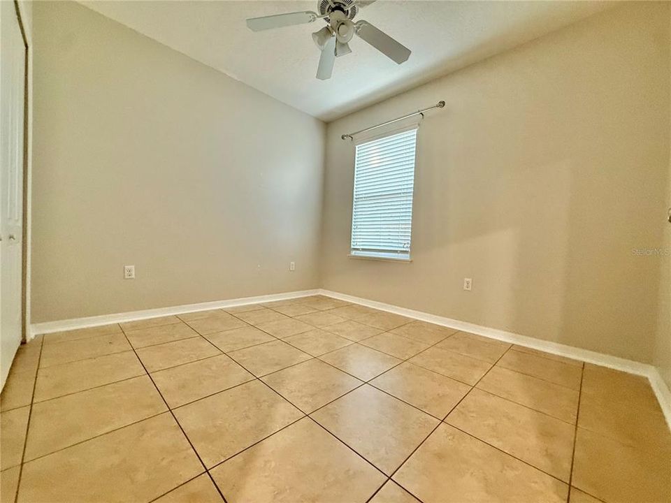 For Rent: $2,500 (4 beds, 2 baths, 1956 Square Feet)