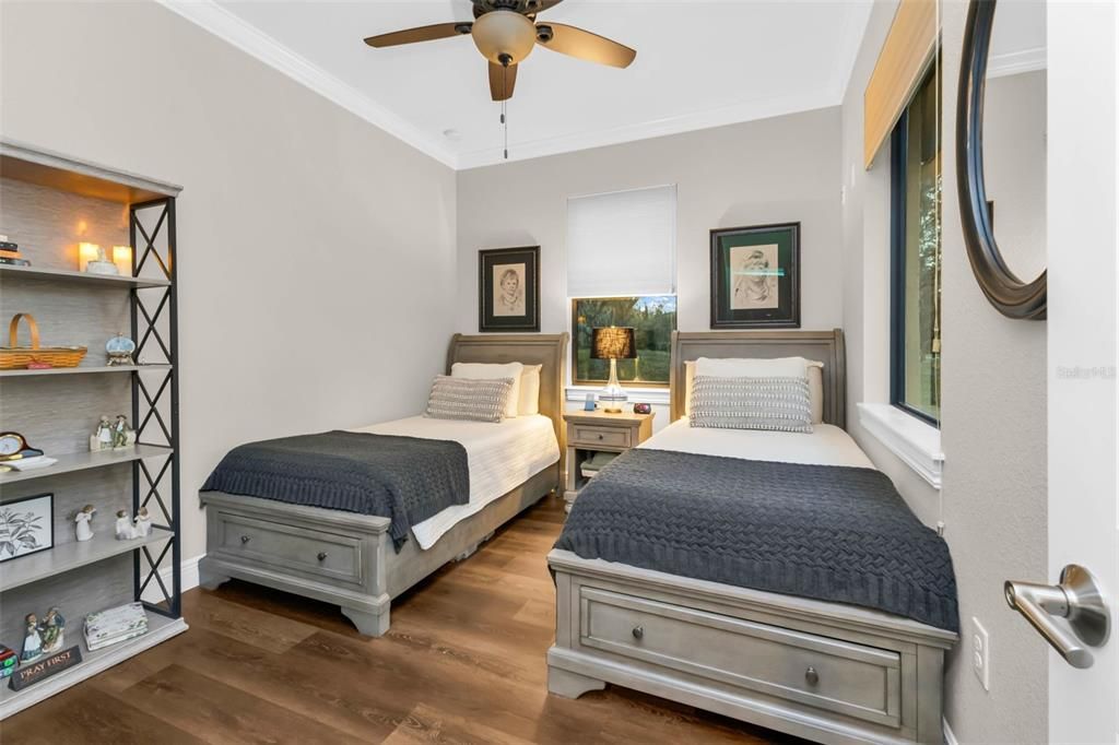 For Sale: $1,050,000 (3 beds, 2 baths, 3585 Square Feet)