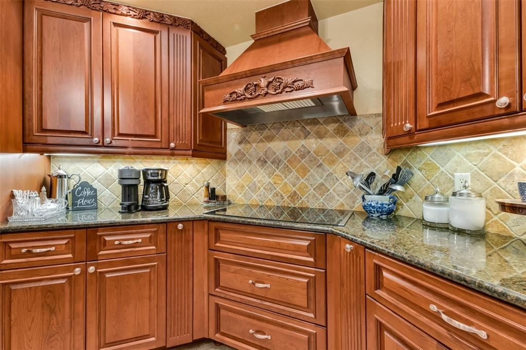 For Sale: $1,050,000 (3 beds, 2 baths, 3585 Square Feet)