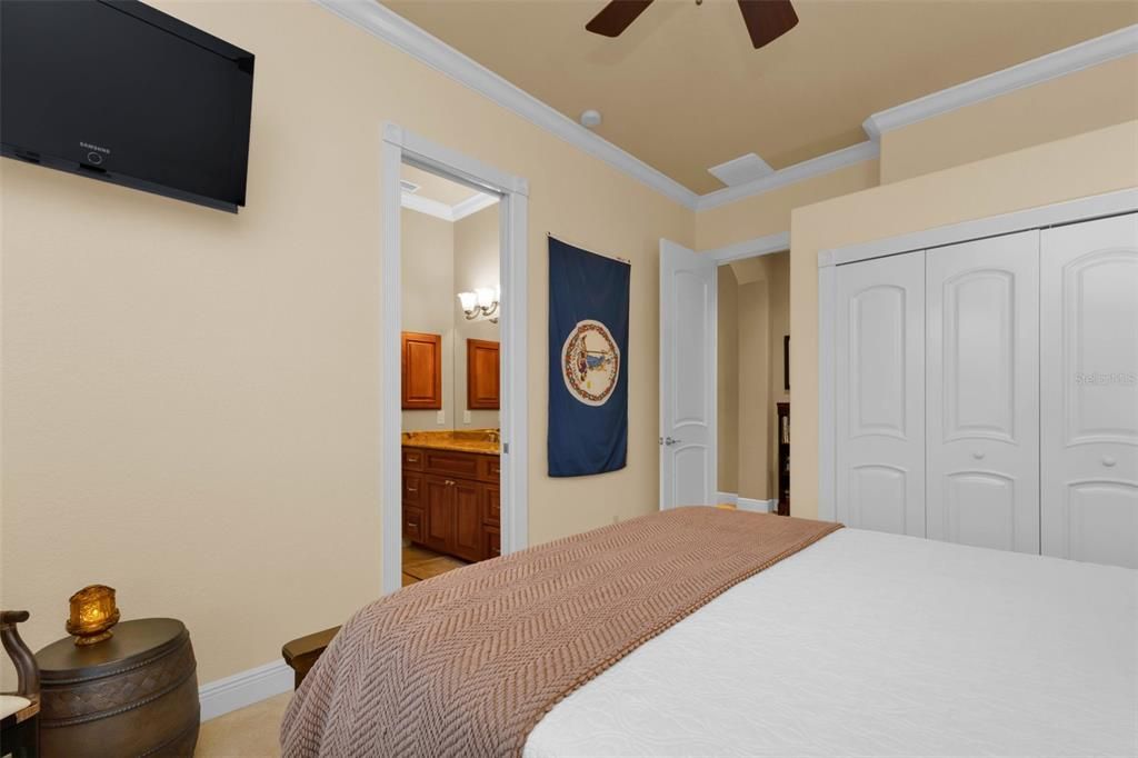 For Sale: $1,050,000 (3 beds, 2 baths, 3585 Square Feet)