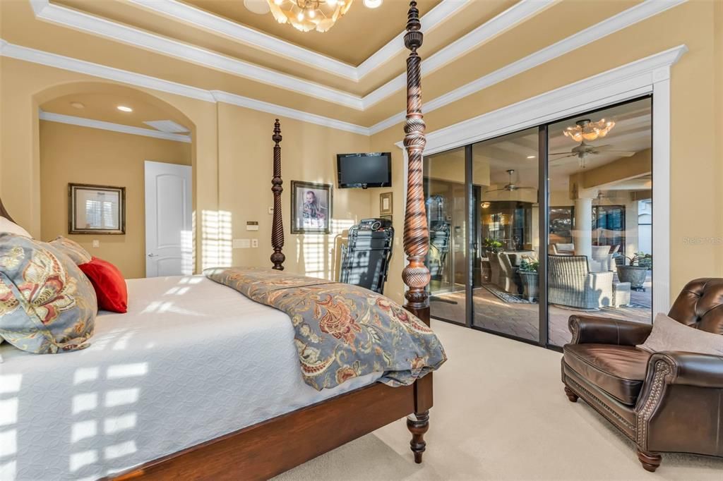 For Sale: $1,050,000 (3 beds, 2 baths, 3585 Square Feet)