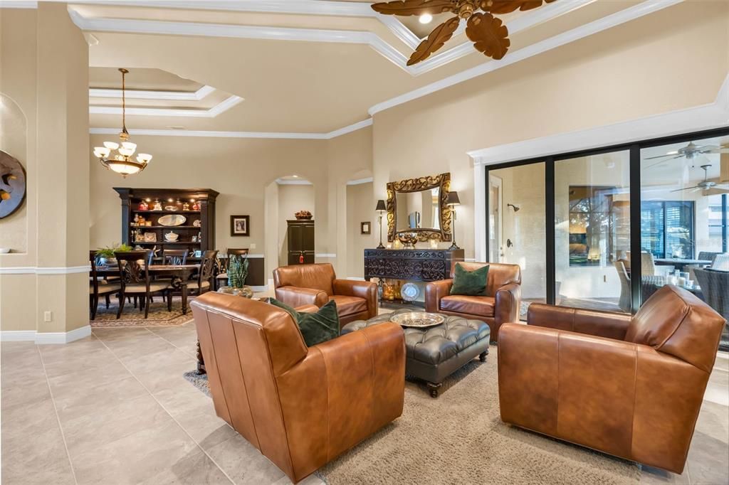 For Sale: $1,050,000 (3 beds, 2 baths, 3585 Square Feet)