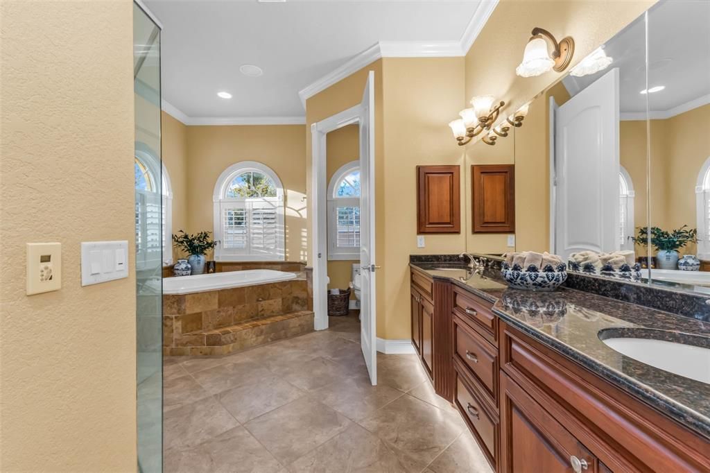 For Sale: $1,050,000 (3 beds, 2 baths, 3585 Square Feet)