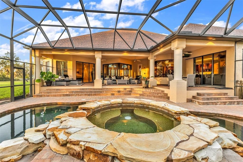 For Sale: $1,050,000 (3 beds, 2 baths, 3585 Square Feet)