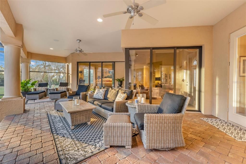 For Sale: $1,050,000 (3 beds, 2 baths, 3585 Square Feet)