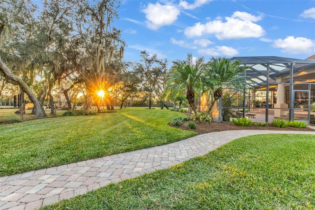 For Sale: $1,050,000 (3 beds, 2 baths, 3585 Square Feet)