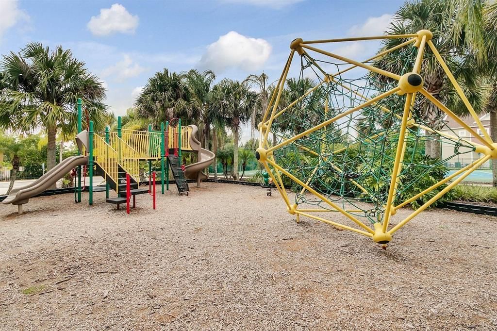 For Sale: $319,000 (3 beds, 2 baths, 1427 Square Feet)