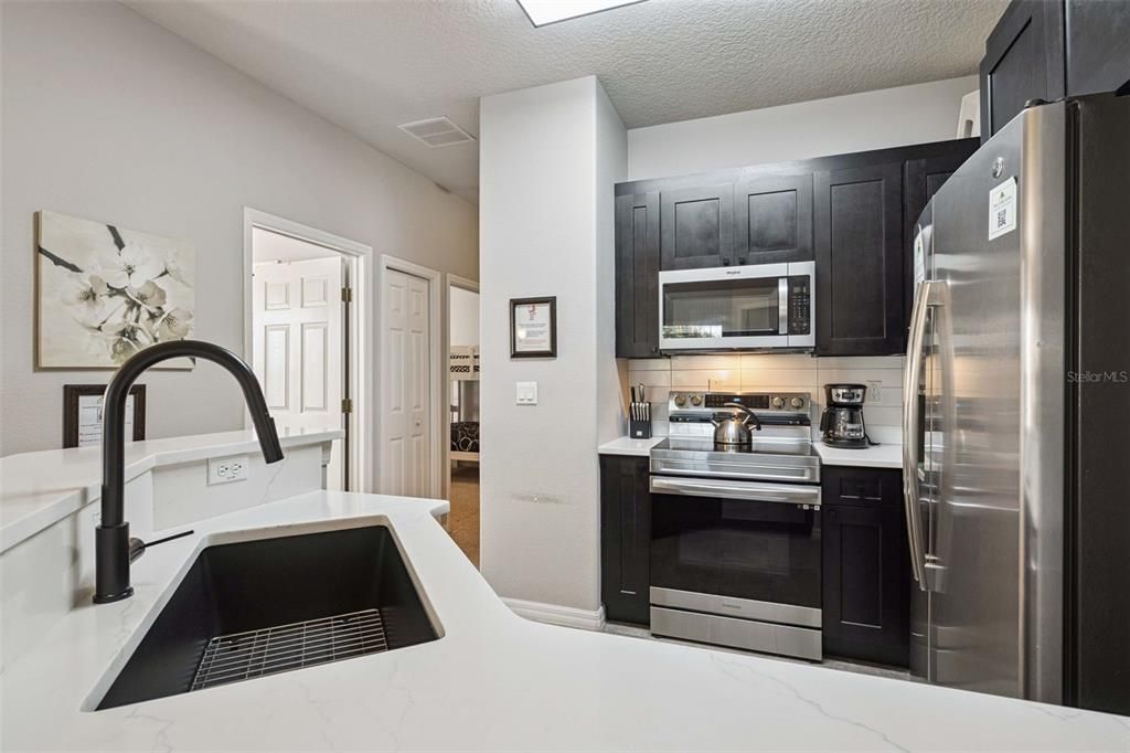 For Sale: $319,000 (3 beds, 2 baths, 1427 Square Feet)