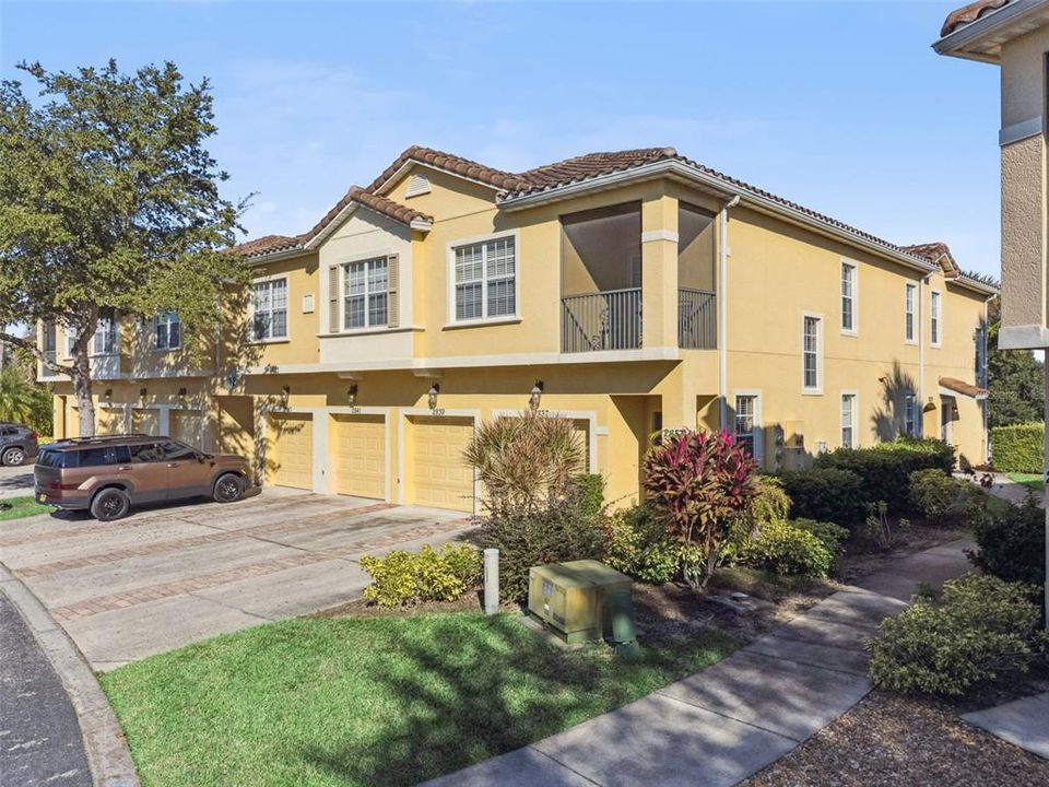 For Sale: $319,000 (3 beds, 2 baths, 1427 Square Feet)