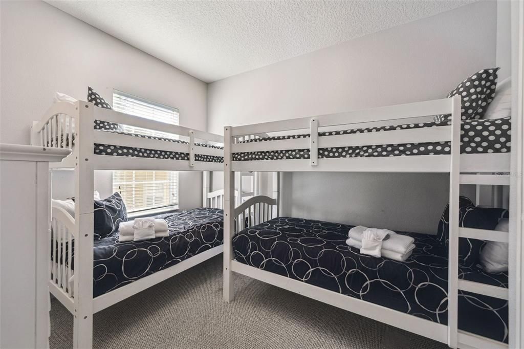 For Sale: $319,000 (3 beds, 2 baths, 1427 Square Feet)