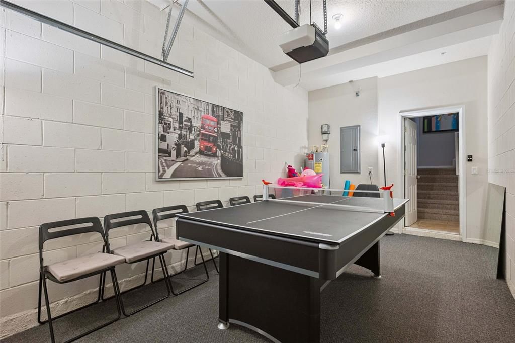 For Sale: $319,000 (3 beds, 2 baths, 1427 Square Feet)