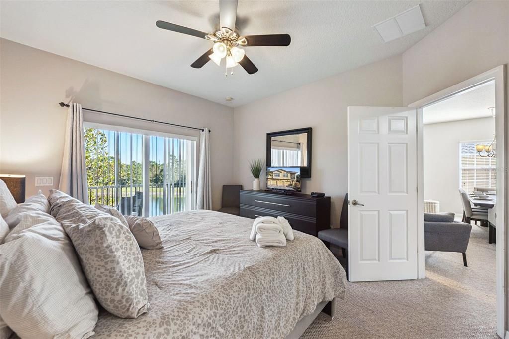 For Sale: $319,000 (3 beds, 2 baths, 1427 Square Feet)