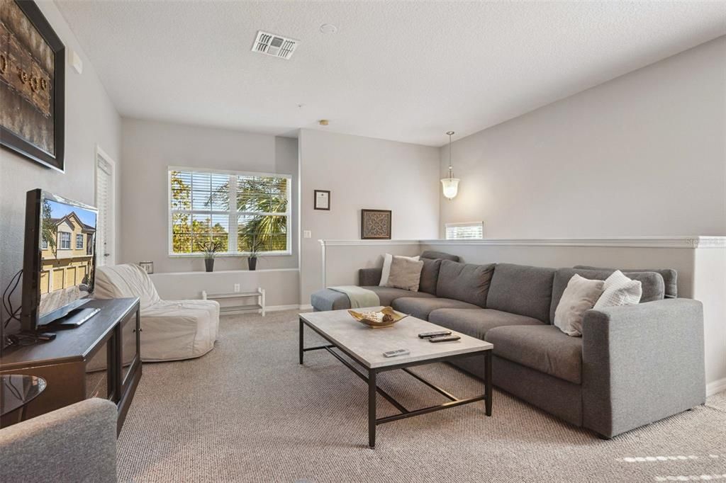 For Sale: $319,000 (3 beds, 2 baths, 1427 Square Feet)