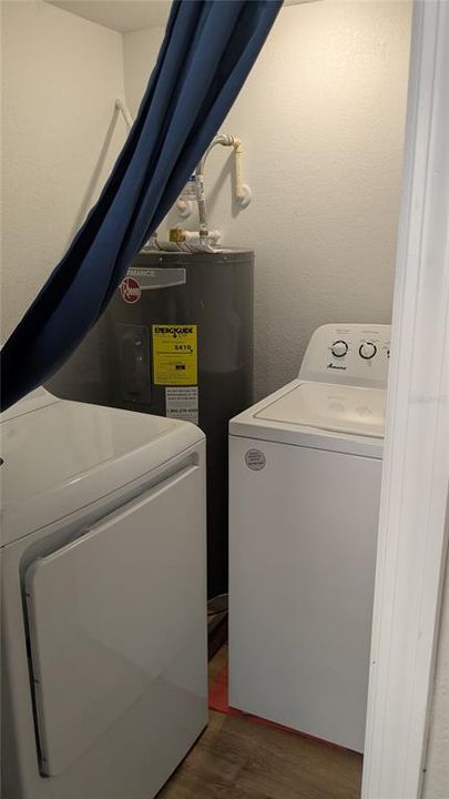 For Sale: $130,000 (2 beds, 2 baths, 864 Square Feet)