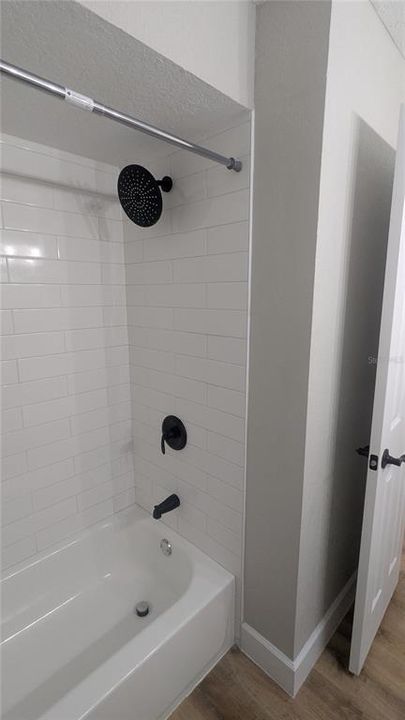 For Sale: $130,000 (2 beds, 2 baths, 864 Square Feet)