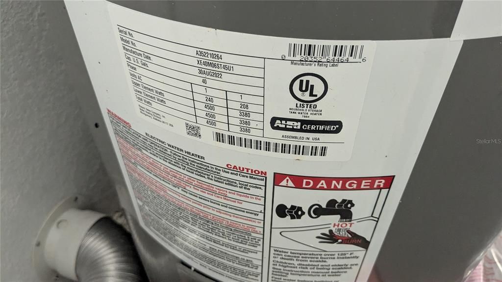 For Sale: $130,000 (2 beds, 2 baths, 864 Square Feet)