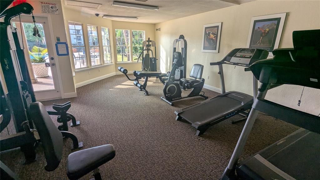 For Sale: $130,000 (2 beds, 2 baths, 864 Square Feet)