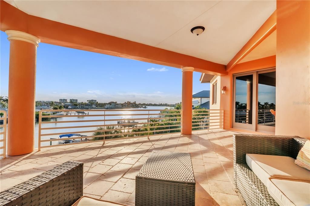 En Renta: $22,000 (5 camas, 4 baños, 3654 Pies cuadrados)